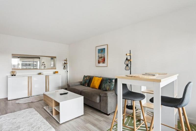 Studio With Balcony - Close To Eiffel Tower *